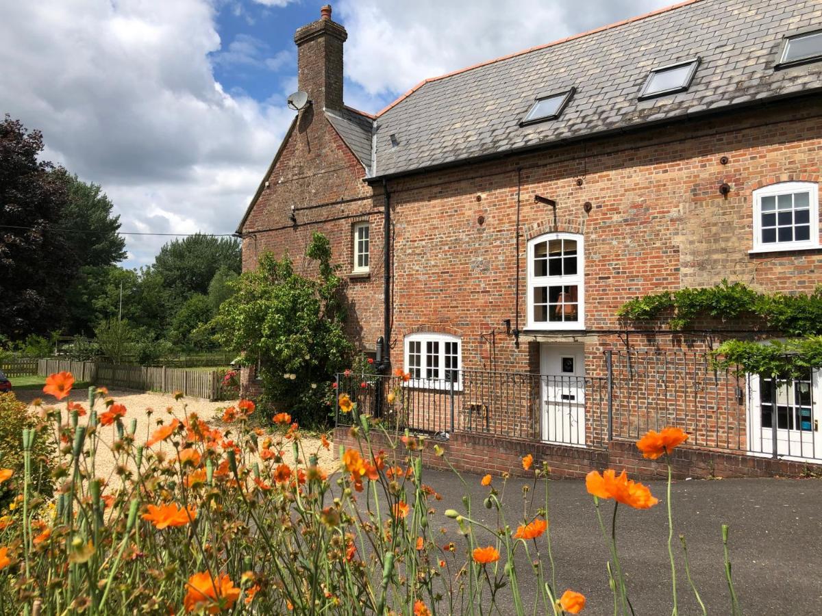 The Old Mill Bed And Breakfast Bere Regis Exterior photo