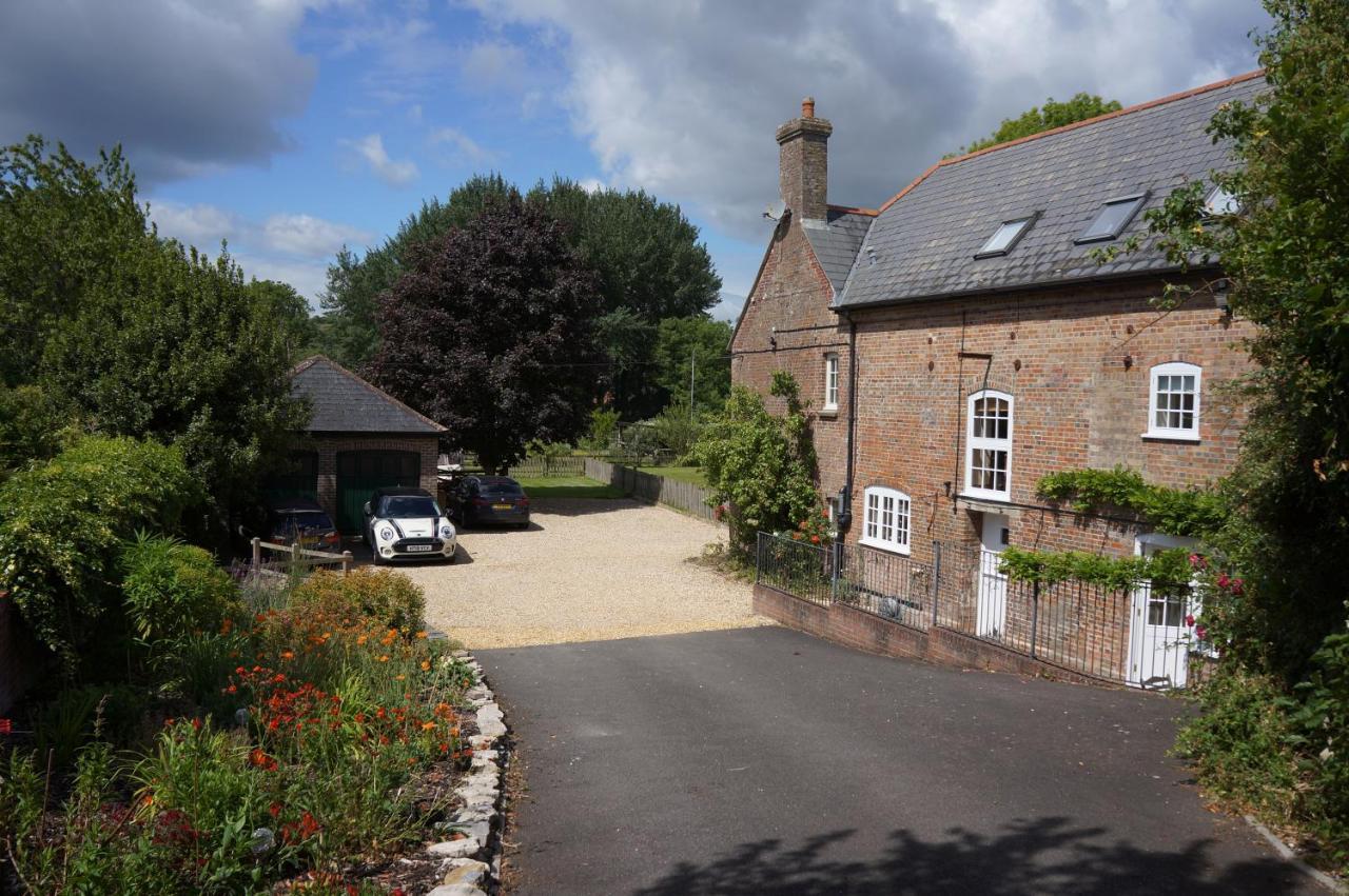 The Old Mill Bed And Breakfast Bere Regis Exterior photo